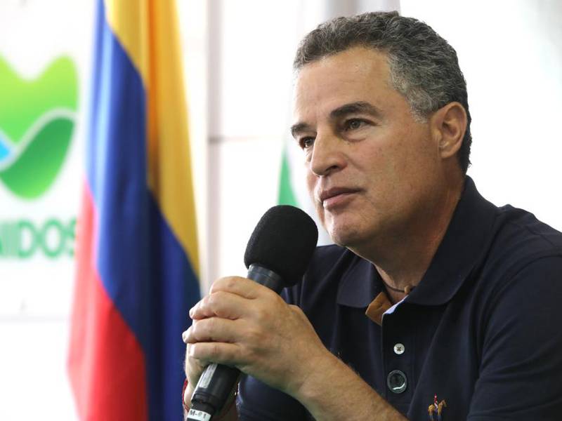 Gobernador de Antioquia denuncia que Daniel Quintero está tramando una “toma hostil” del Metro de Medellín