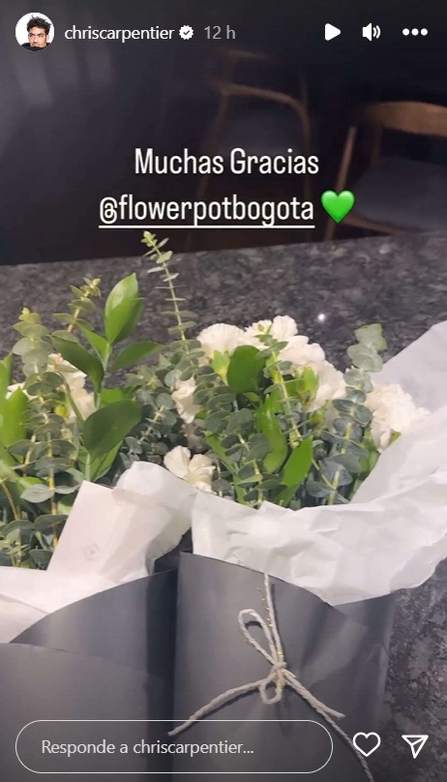 Christopher Carpentier regalo de flores blancas