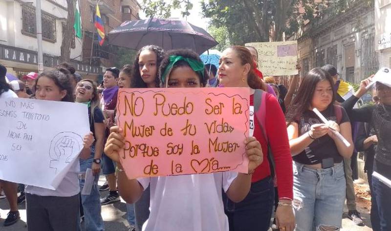 Marcha en Medellín de las Mujeres en contra de la violencia
