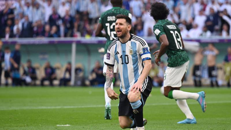 Argentina sufrió más de lo pensado en su debut ante Arabia Saudita.