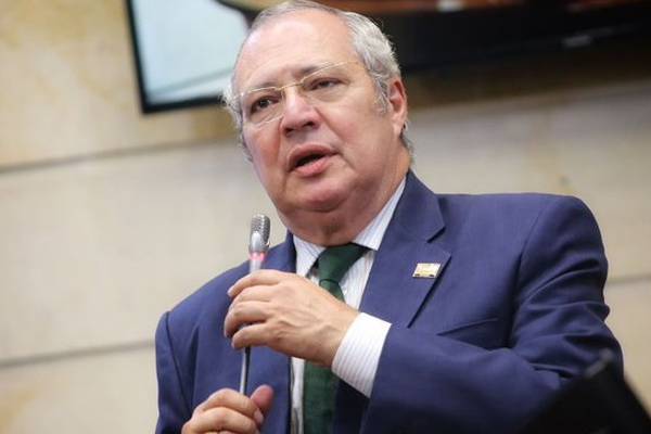 Presidente del Congreso dijo que Gustavo Petro hizo referencia a un “golpe de mando institucional”