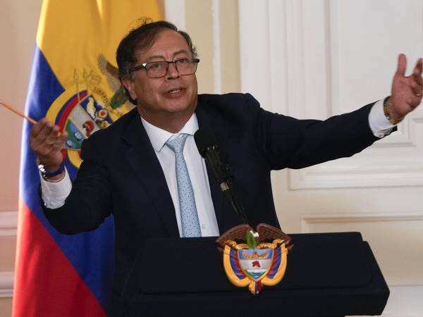 Día cívico en Colombia: demandaron ante Consejo de Estado decreto del presidente Petro