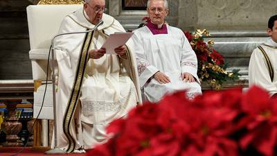 Papa Francisco pide a feligreses “compartir con quien no tiene” en Navidad 
