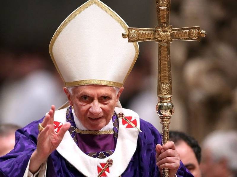 Benedicto XVI critica en textos inéditos la “intolerancia” occidental contra la fe cristiana