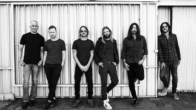 Grammys 2022: Foo Fighters cancelan presentación y J Balvin confirma la de él