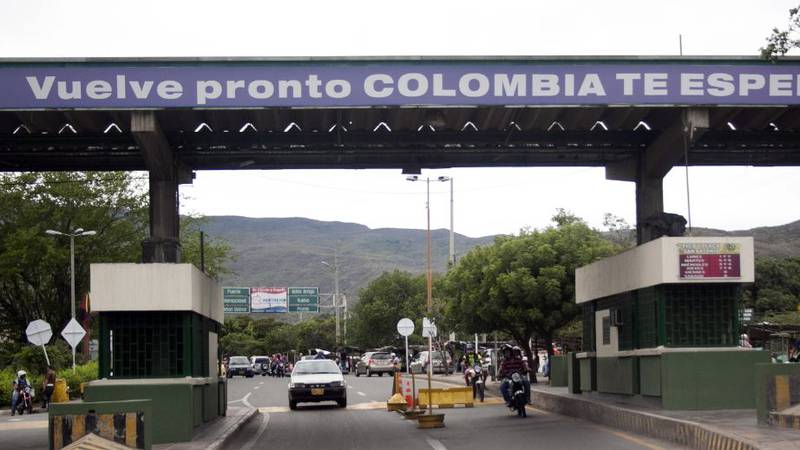 Colombia no abrirá paso vehicular en frontera con Venezuela
