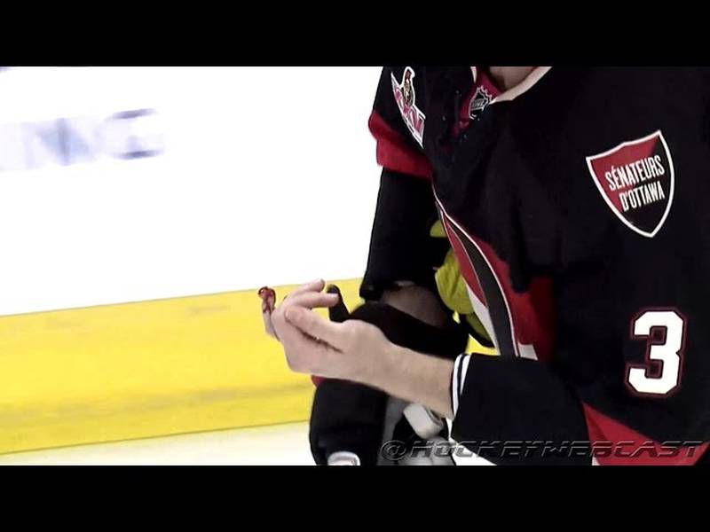 Jugador de 'hockey' sufre grave cortadura en un dedo por golpe de 'stick'