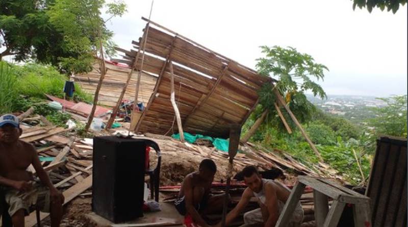 Deslizamientos en el barrio La Manga en Barranquilla.
