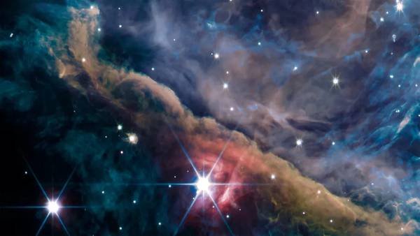 Telescopio James Webb captó la imagen de un par de estrellas “recién nacidas” en la Nebulosa de Orión