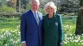 La reina Camilla habla sobre la salud del rey Carlos: “le está yendo muy bien”