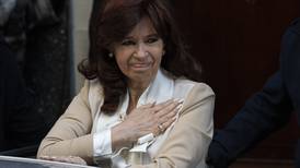 Cristina Fernández es condenada a seis años de cárcel por fraude al Estado 