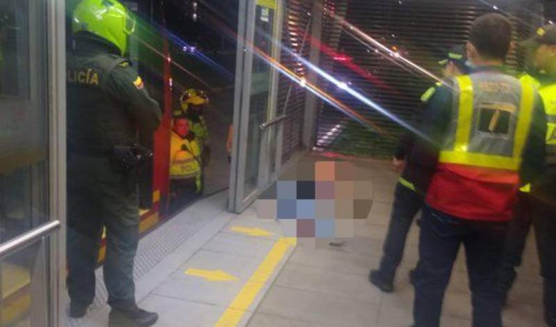 Un ladrón fue asesinado por un policía vestido de civil, en Transmilenio de Bogotá.