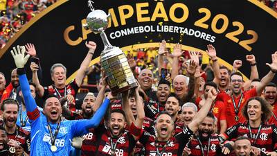 Flamengo le ‘echó tierra’ al fichaje de ‘Juanfer’, pero va por otro crack colombiano