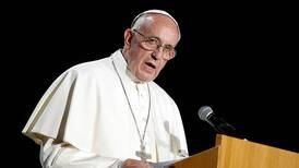 ¿Por qué el Papa es tendencia en redes sociales?, el Pontifice impone la moda