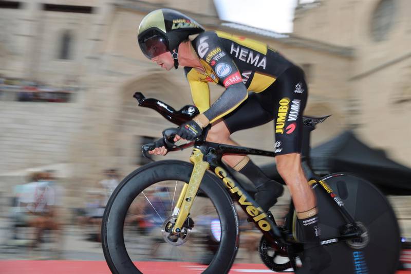Roglic no deja margen de duda y es el primer líder de La Vuelta a España