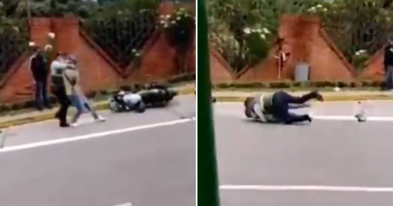 Motociclista y agente de tránsito terminan en fuerte pelea en plena vía pública
