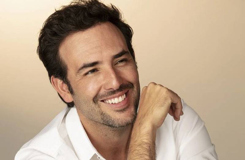 El actor Sebastián Martínez esta vez apuntó un muy breve, pero poderoso mensaje junto a una imagen en la que sale con su sonrisa más radiante
