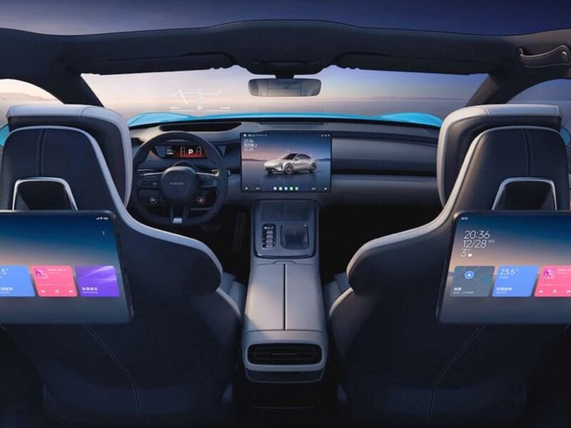 Xiaomi sorprende con su propio vehículo eléctrico: ¿Será el fin del reinado de Tesla?