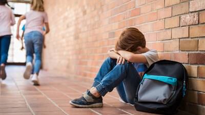 Claves para reconocer si su hijo es víctima de bullying, así puede ayudarlos
