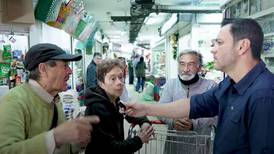 Adulto mayor sorprende a Juan Diego Alvira con reclamos por el aumento de los precios de la comida