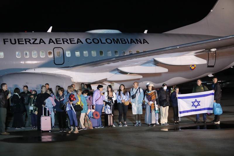 Llegada de colombianos repatriados de Israel por parte de la Fuerza Aeroespacial Colombiana