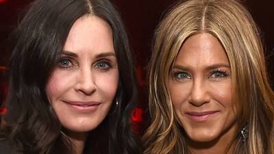 Jennifer Aniston y Courtney Cox posan juntas sin maquillaje y prueban que los años no pasan por ellas