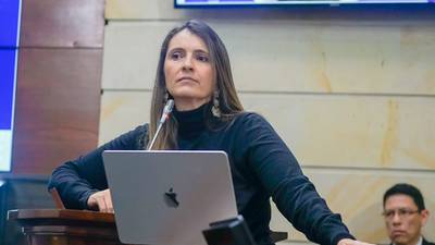 “Es inocente”: La defensa de Paloma Valencia a Uribe, luego del llamado a juicio de la Fiscalía