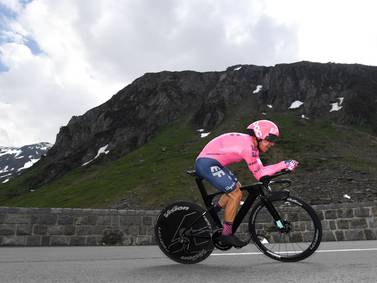 Rigoberto Urán destacó en el Giro de Emilia y Pogacar perdió inesperadamente