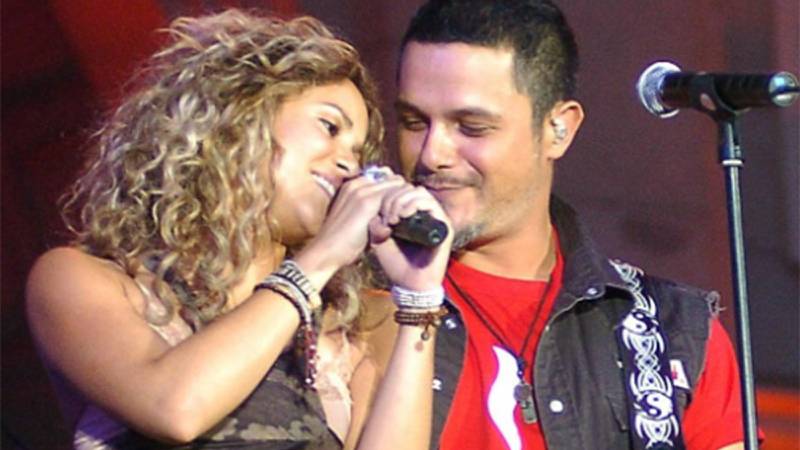 Internautas aseguran que Shakira y Alejandro Sanz tuvieron algo más que una relación laboral.