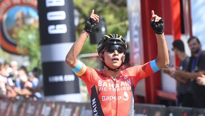 Santiago Buitrago sorprendió entre adoquines, ganó y es el líder en Vuelta a Burgos