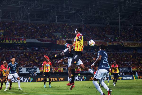 Carlos Darwin Quintero ‘puso el grito en el cielo’ contra el arbitraje por el gol de Junior vs Pereira