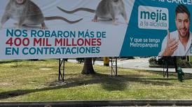 “Hasta fotogénicos son”: reacciones por la valla en la que le cambian las cabezas a unas ratas en Medellín