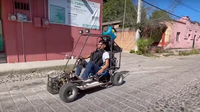 Como Tony Stark: estudiante en México construye su auto con piezas de lavadora para ir a la escuela