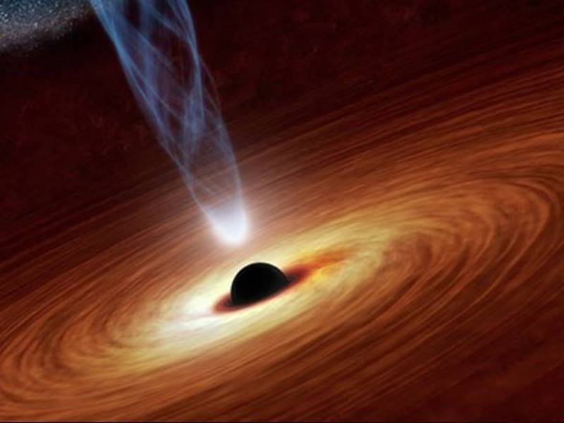 Teoría confirmada: Científicos logran captar a un agujero negro cercano tragando todo lo que está a su alrededor