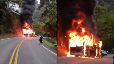 Video: bus que se dirigía de Bogotá a Bucaramanga con 21 pasajeros, terminó bajo fuego