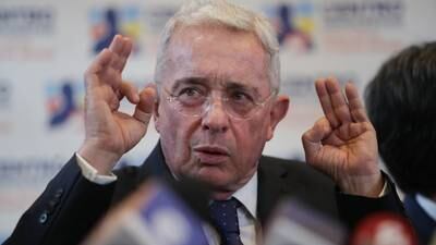 “No sabía que los prediales se deben pagar al Presidente”: Álvaro Uribe le responde a Petro
