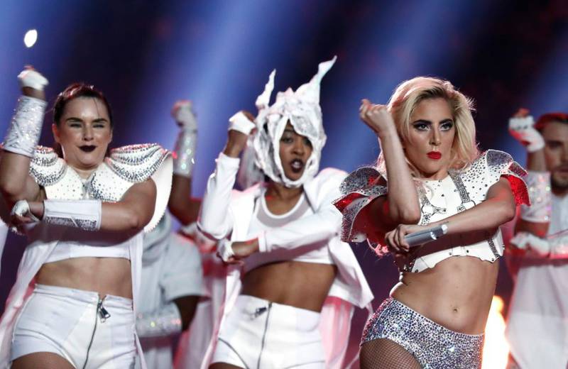 Lady Gaga mostró más de la cuenta antes del Super Bowl
