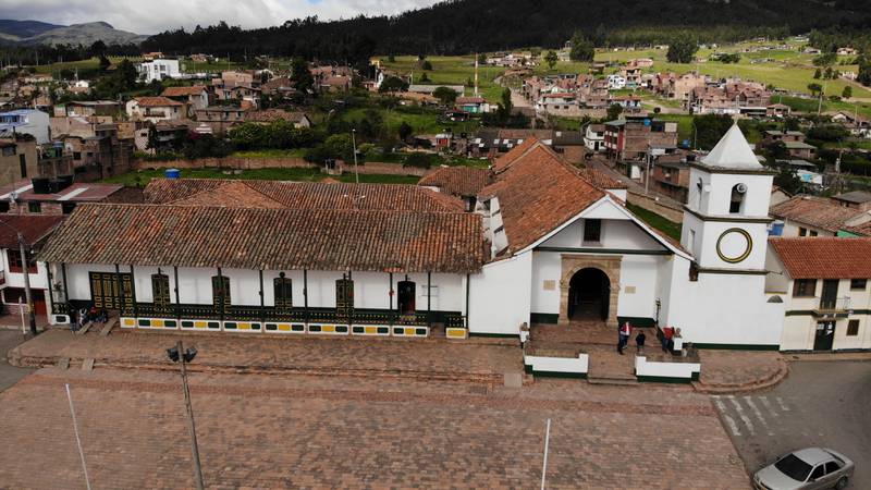 Esta iglesia de Colombia que tiene al diablo adentro está en Tópaga, en la provincia de Sugamuxi en el departamento de Boyacá.