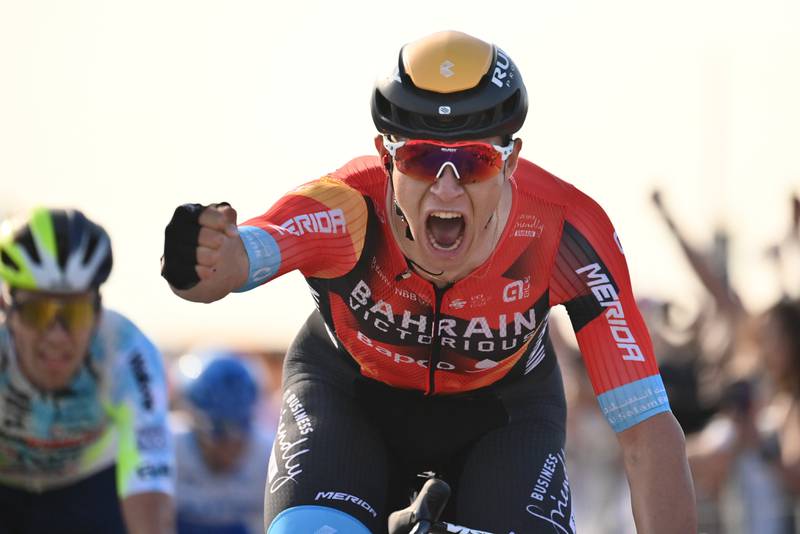 Giro de Italia: Milan se quedó con la segunda etapa y Gaviria lo intentó