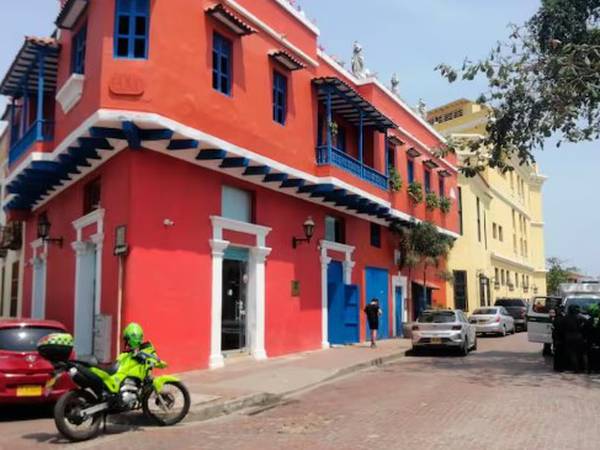 Ladrones se hicieron pasar como turistas para robar joyería en el centro histórico de Cartagena 