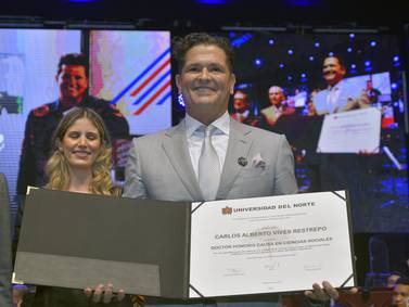 “Carlos Vives ya es doctor”: recibió un doctorado Honoris Causa en Ciencias Sociales en la Universidad del Norte en Barranquilla