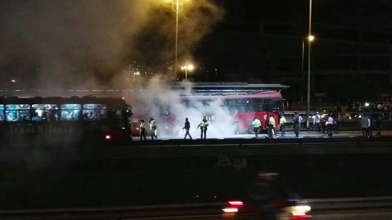 Incendio de bus de Transmilenio