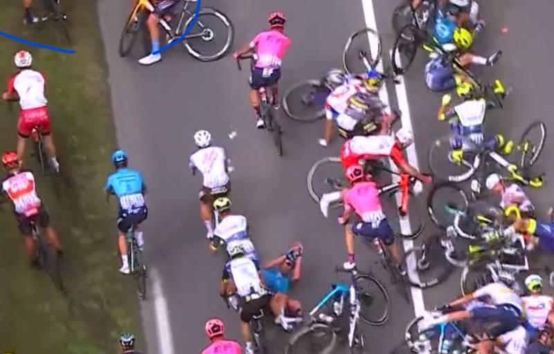 Rigoberto Urán libró una de las fuertes caídas en el Tour de Francia