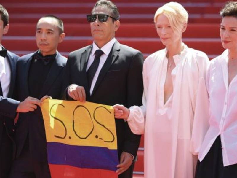 Tilda Swinton usa prenda con bandera de Colombia y se hizo viral