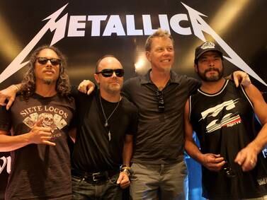Petro se ilusionó con Metallica y se “comió el cuento” de la foto en una valla publicitaria