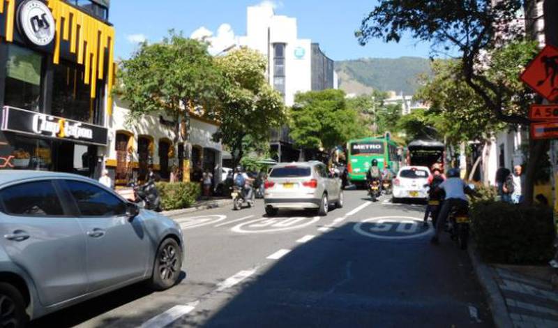 Vías de Medellín con velocidad de 50 kilómetros por hora