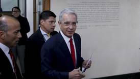 Álvaro Uribe se reunirá con Gustavo Petro