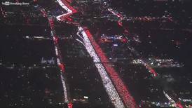Descomunal congestión vehicular por fin de semana largo en Los Ángeles