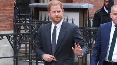 “Estoy feliz”, príncipe Harry gana juicio por intervención de su teléfono