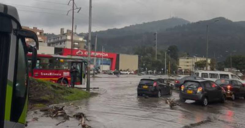 Fuerte inundación en el norte de Bogotá luego de fuerte aguacero